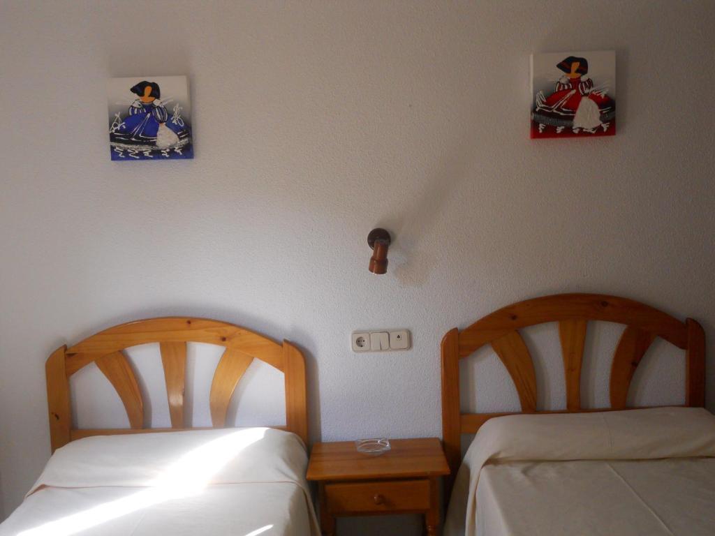 Hostal El Descanso Madrid Habitación foto