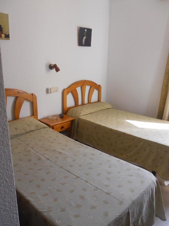 Hostal El Descanso Madrid Habitación foto